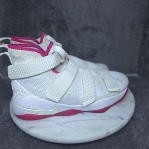 Nike LeBron Soldier 11‎ Basketball Shoes Youth Size 5Y White Think Pink Mesh
